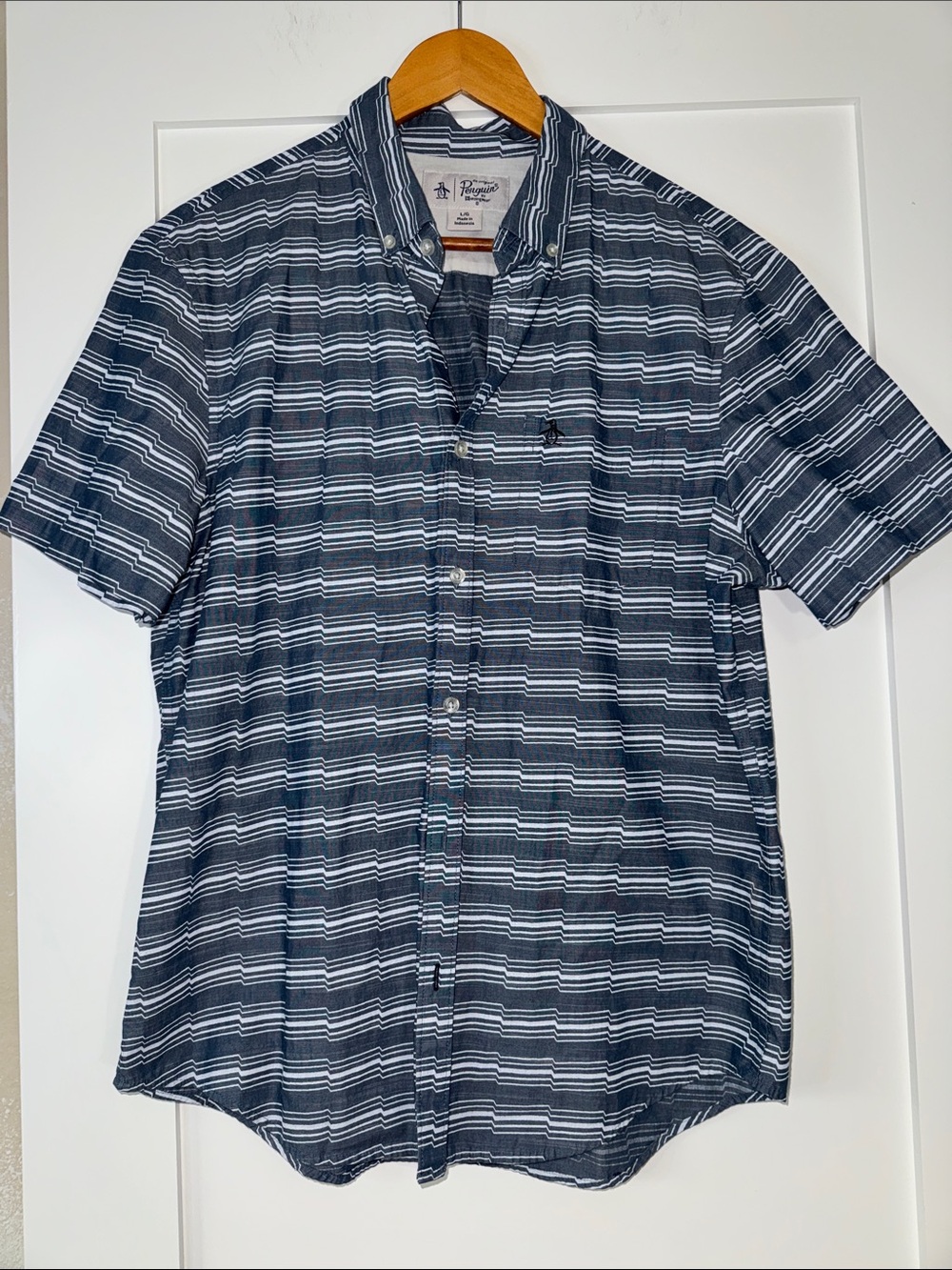 Original Penguin Navy and White Striped Short-Sleeve Button-Down Shirt Sz Large